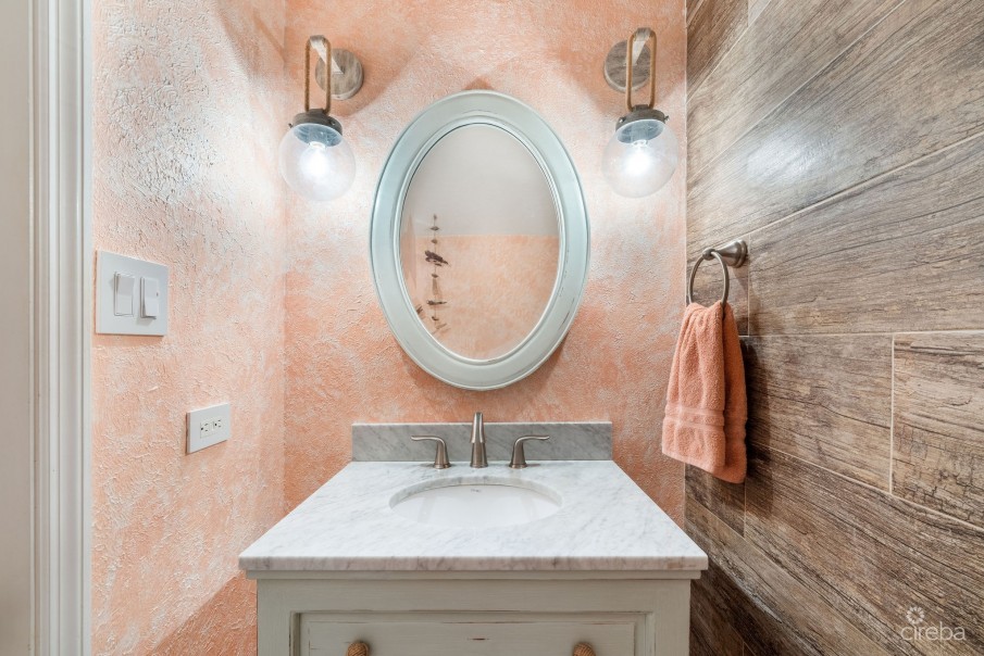 UPGRADED COASTAL ESCAPE CANAL FRONT TOWNHOUSE - Image 8