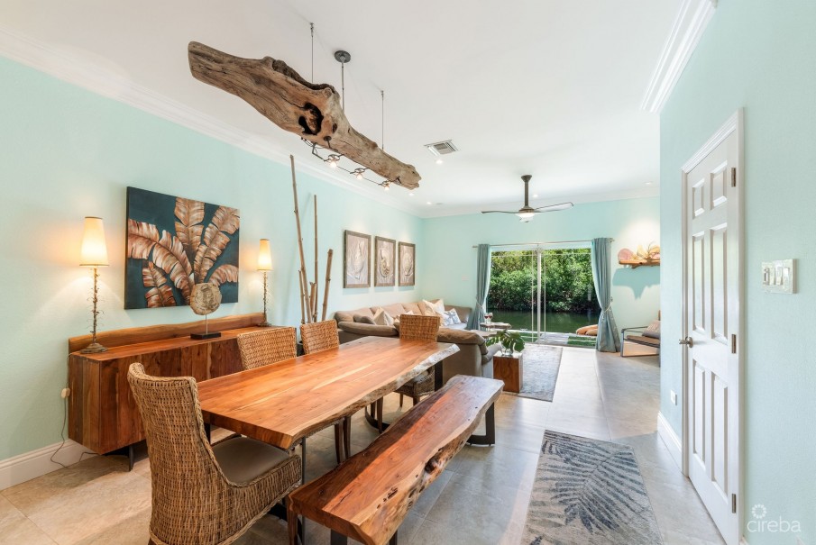 UPGRADED COASTAL ESCAPE CANAL FRONT TOWNHOUSE - Image 5
