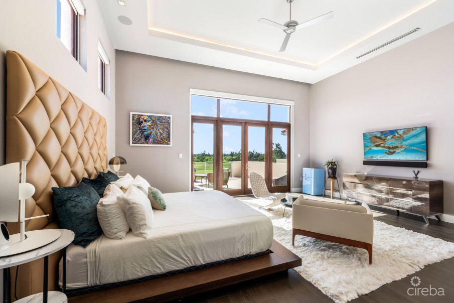 VILLA TOPENGA, CRYSTAL HARBOUR - Image 13