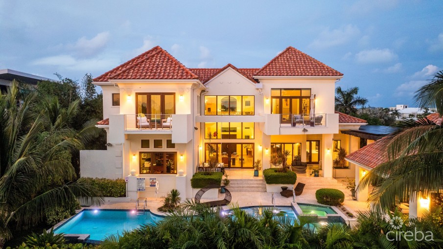 VILLA TOPENGA, CRYSTAL HARBOUR - Image 2
