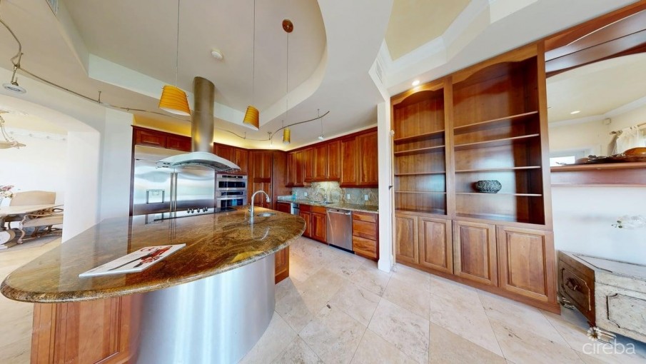 VISCAYA HOME, GOVERNOR'S CREEK - Image 14