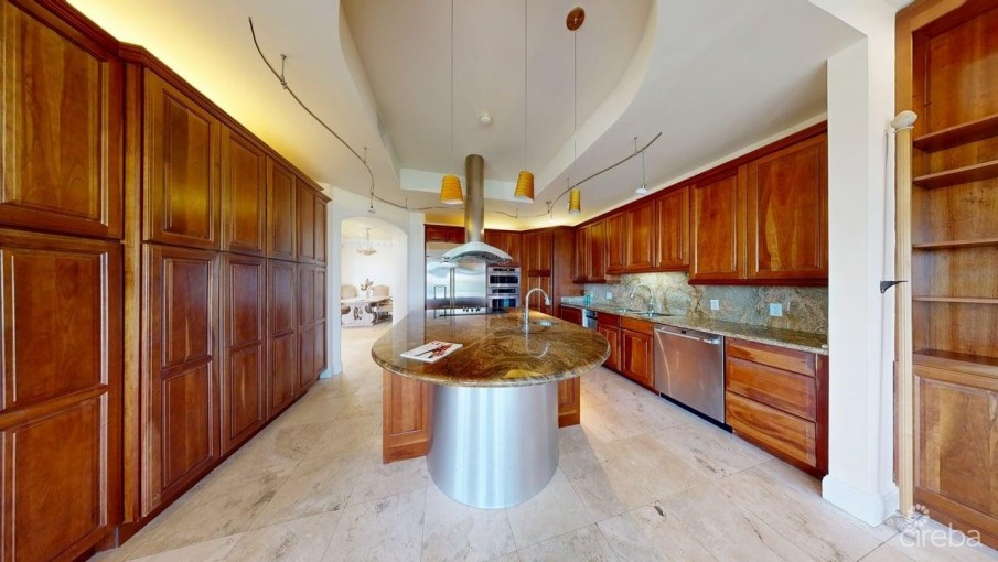 VISCAYA HOME, GOVERNOR'S CREEK - Image 15