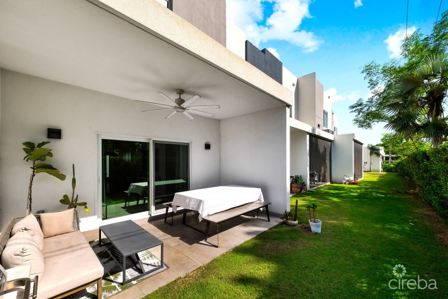 VIVI 14, TWO BEDROOM TOWNHOME - Image 9