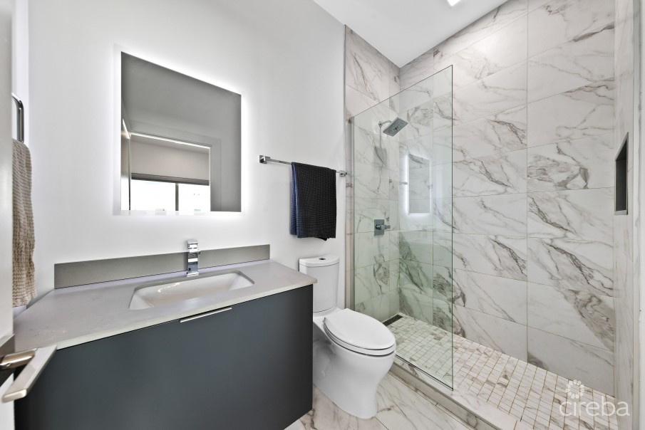VIVI 14, TWO BEDROOM TOWNHOME - Image 13