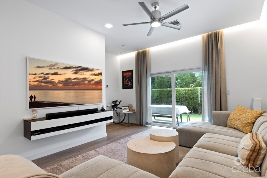 VIVI 14, TWO BEDROOM TOWNHOME - Image 7