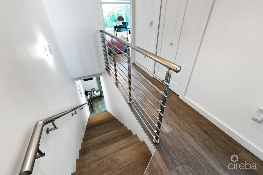 VIVI 14, TWO BEDROOM TOWNHOME - Image 11