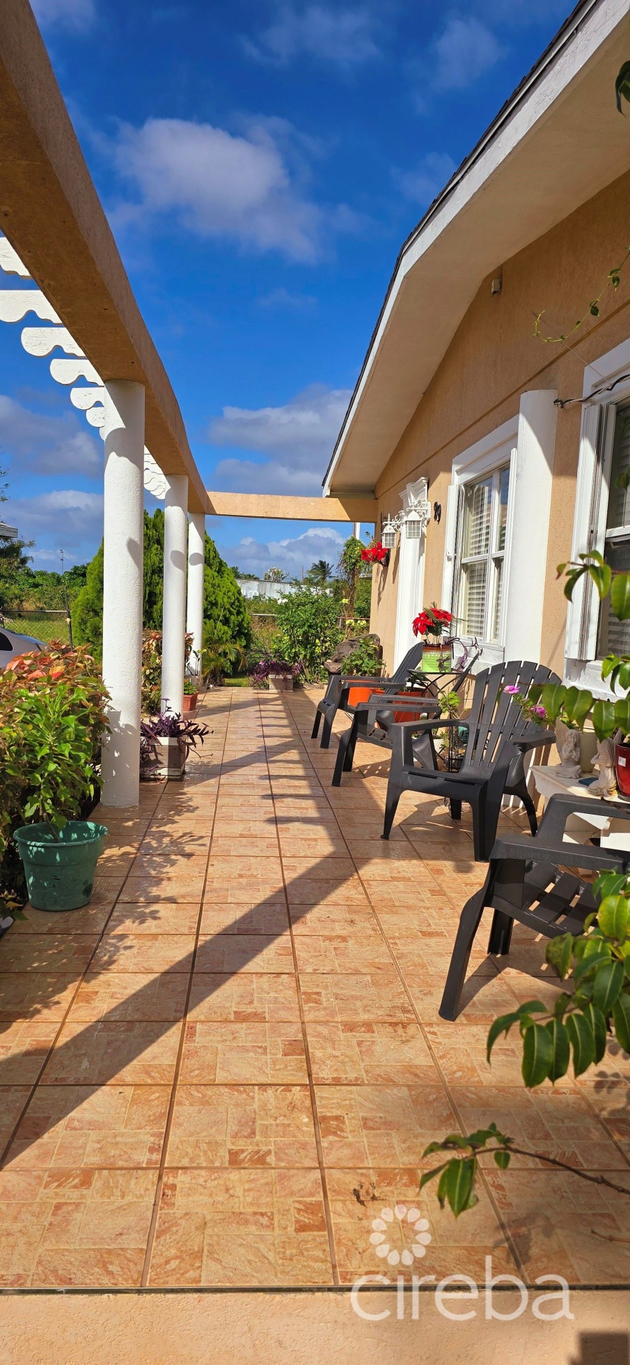 WEST BAY PEACE LN FAMILY HOME - Image 1