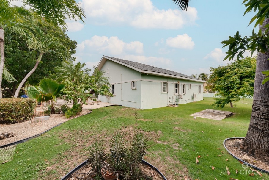 WEST BAY SINGLE FAMILY HOME ON 0.3 ACRE LOT - Image 18