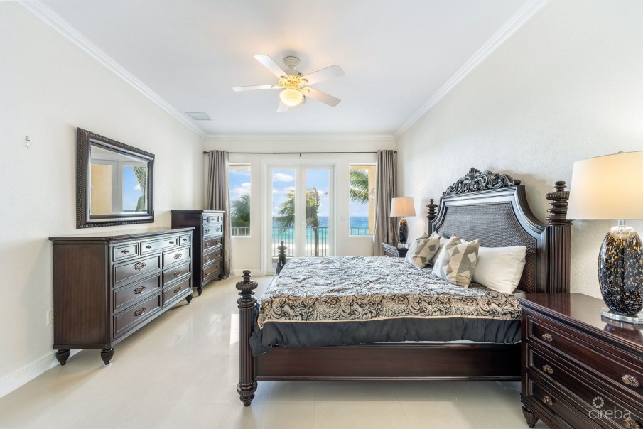 WESTVIEW - PRIME OCEANFRONT 3-BEDROOM RESIDENCE - Image 1