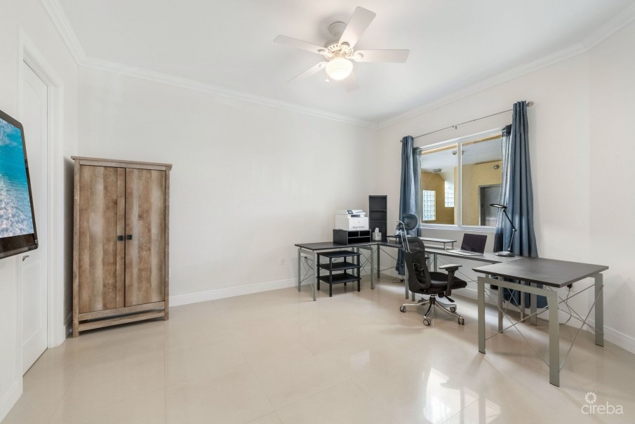 WESTVIEW - PRIME OCEANFRONT 3-BEDROOM RESIDENCE - Image 13