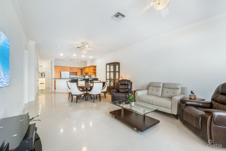 WESTVIEW - PRIME OCEANFRONT 3-BEDROOM RESIDENCE - Image 5
