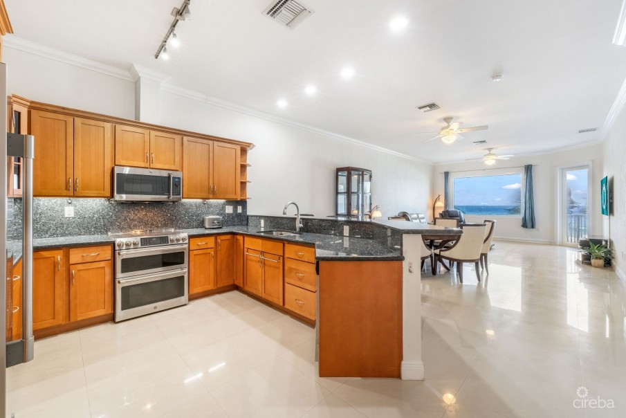 WESTVIEW - PRIME OCEANFRONT 3-BEDROOM RESIDENCE - Image 3