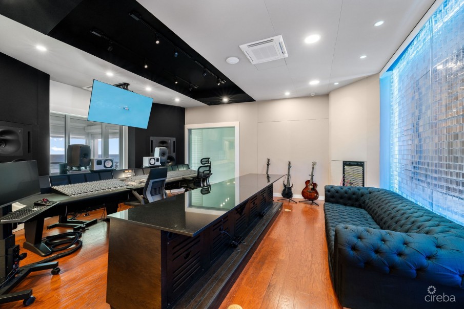 WHITEHALL HOUSE - PRIME COMMERCIAL BUILDING - Image 3